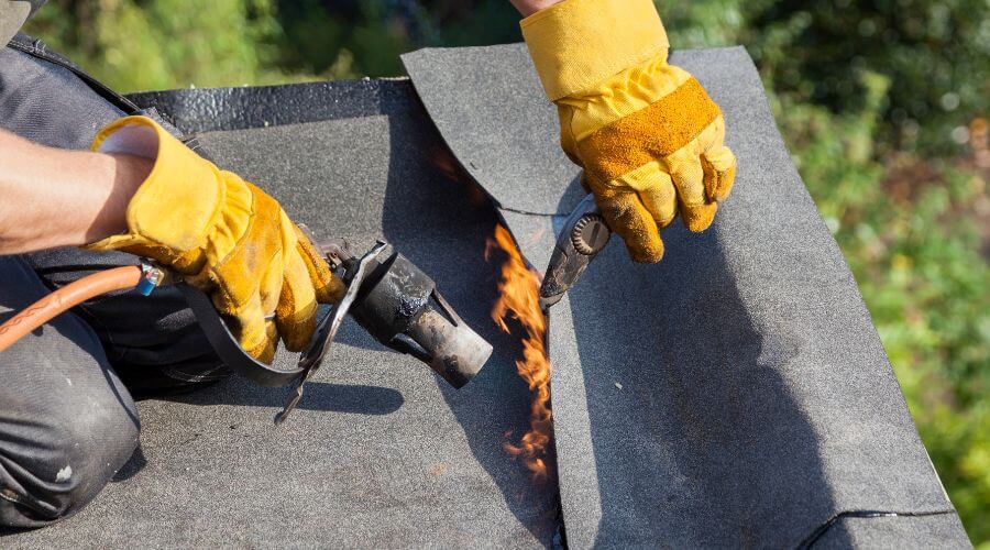 Professional gutter cleaning in Kerby, OR